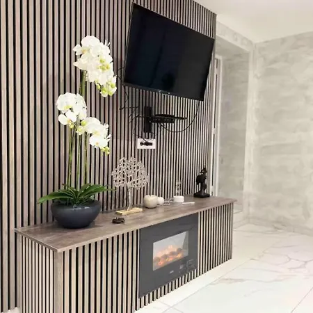 Villa *