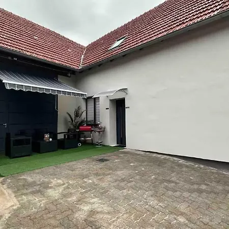 Villa * Weitbruch